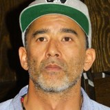 眞木蔵人「交際女性がケータイ操作」に激怒？暴行逮捕