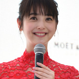 佐々木希、結婚について語る「まさか芸人さんと結婚するとは」