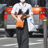 浅田真央、名古屋駅前コンビニで自身の特集雑誌立ち読み