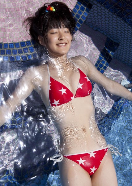 ももちこと嗣永桃子、涙浮かべ“らしさ”満点でアイドル引退 ももち結びも一夜限り復活：コメント8