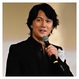 福山雅治が“洗髪シーン”を公開！「生え際がヤバイ」と大反響