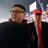 平昌五輪にトランプ氏と金正恩氏の“そっくりさん”仲良く登場→追い出される