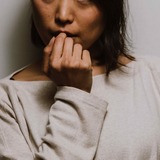 娘の恋愛を阻止したい母親　数々の束縛行為に「ありえない」と絶句