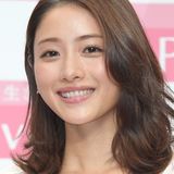 石原さとみは無公表、松田聖子は実名顔出し、芸能人と結婚する「一般人」の線引き